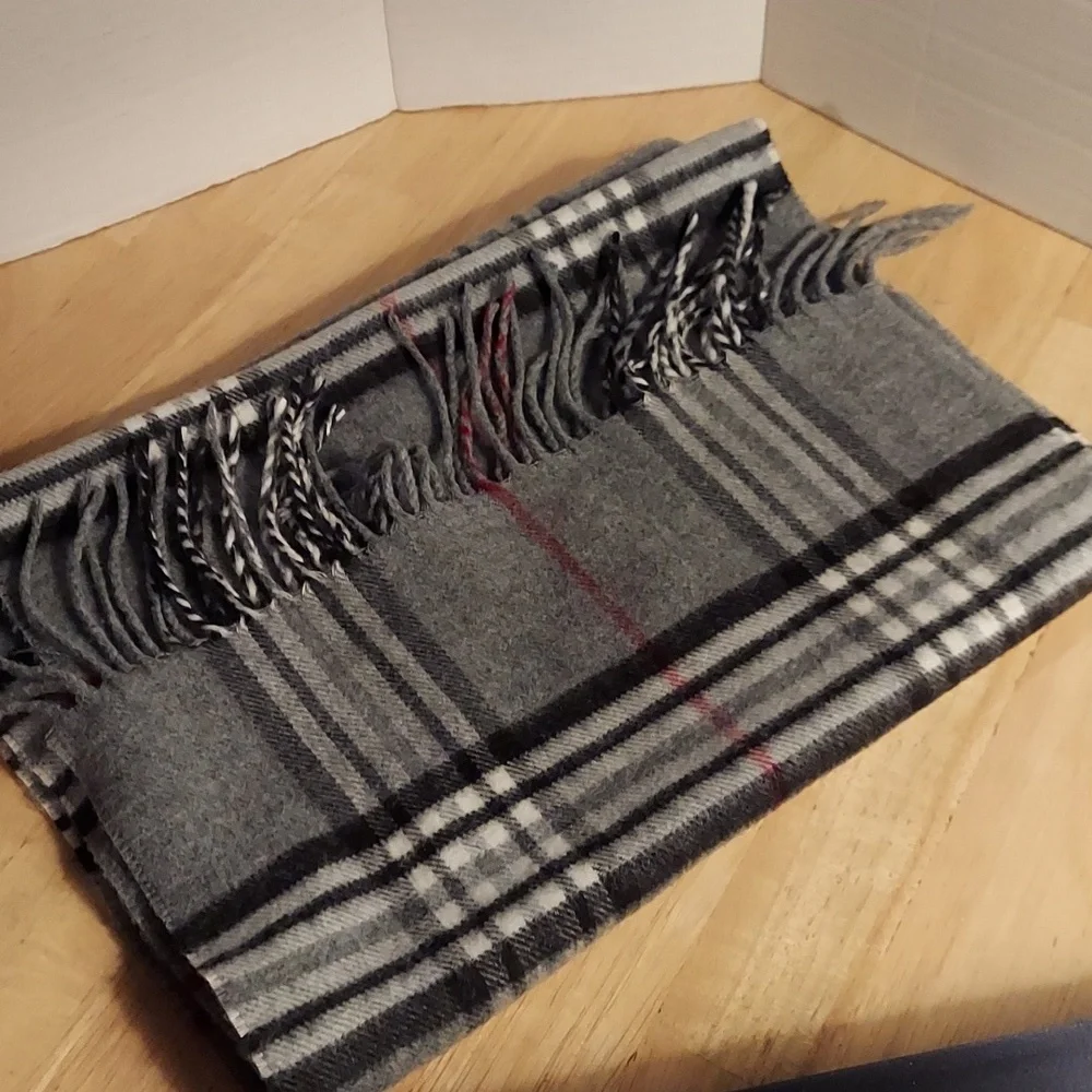 V. FRAAS‎ Cashmink Plaid Cold Weather Unisex Scarf